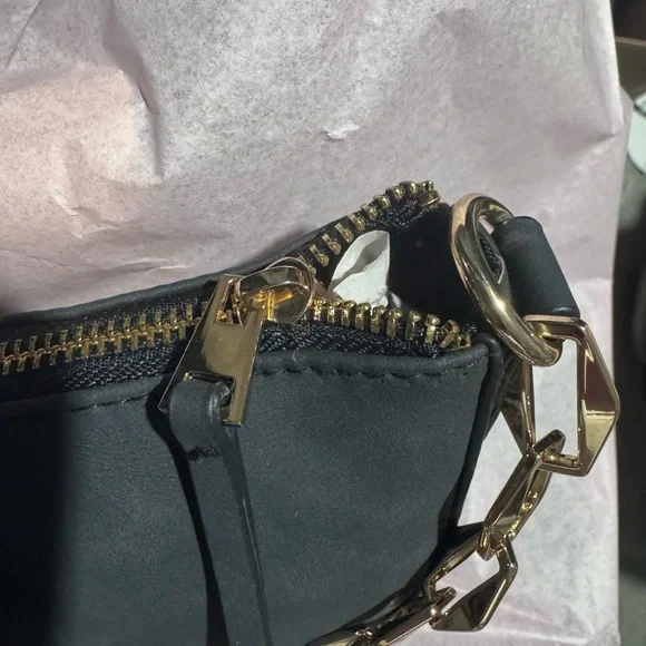Little Black Shoulder Bag fashion purse with Gold Chain NWT super cute! - Picture 4 of 9